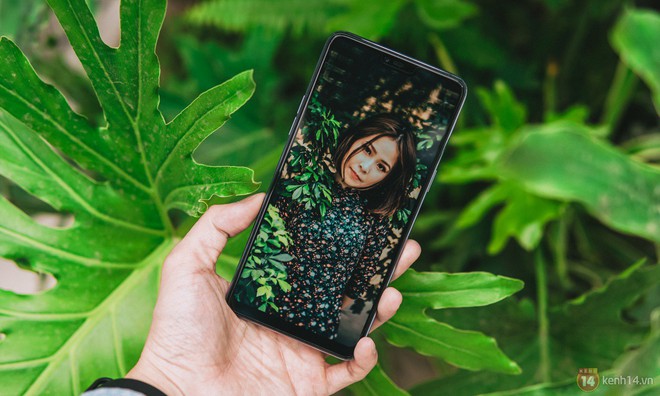 Mở hộp OPPO F7 màu bạc lấp lánh: Selfie bằng AI cực đẹp, màn hình FullView kèm tai thỏ như iPhone X - Ảnh 2.