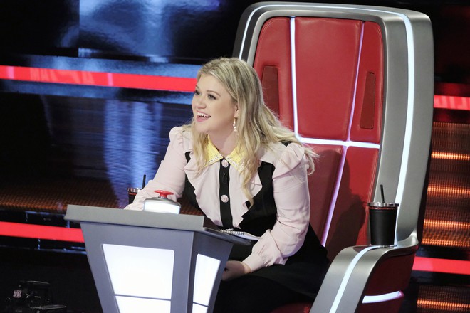 The Voice US: Vừa cứu, vừa cướp lại thí sinh mình đã loại, chỉ có thể là Kelly Clarkson! - Ảnh 4.