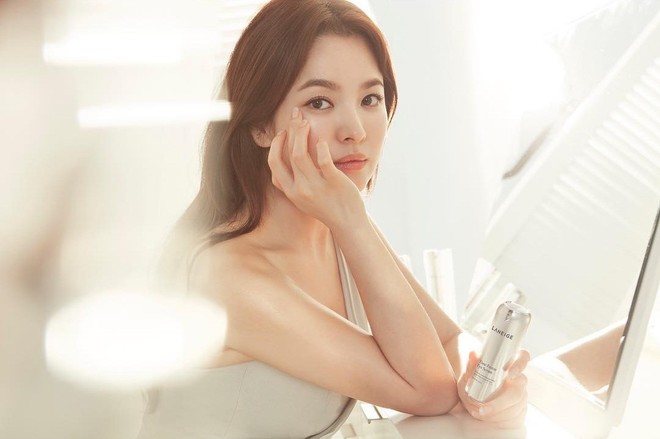 2 quốc bảo nhan sắc Hàn Quốc Song Hye Kyo và Son Ye Jin: Đều đẹp, siêu giàu, nhưng tình duyên lại quá khác biệt - Ảnh 15.