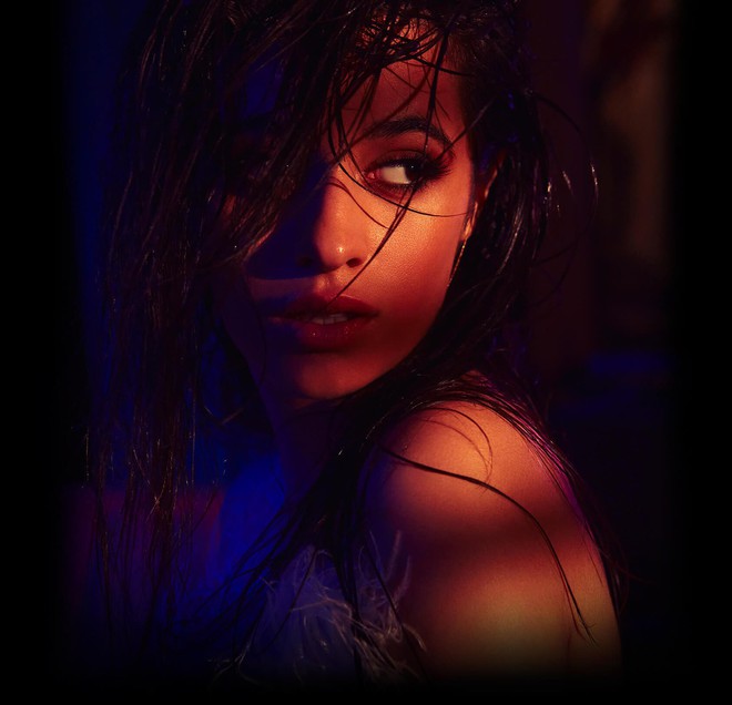 Camila Cabello bất ngờ h&eacute; lộ 2 ca kh&uacute;c mới trong tour diễn - Ảnh 1.