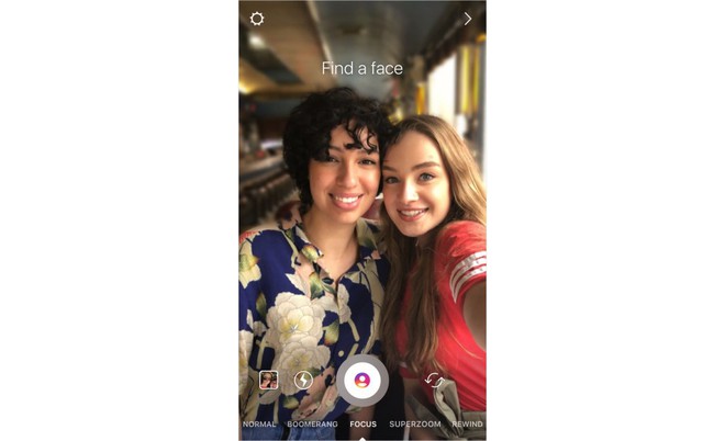 Instagram đ&atilde; cho ph&eacute;p chụp ảnh x&oacute;a ph&ocirc;ng bằng app, nghệ chẳng k&eacute;m g&igrave; m&aacute;y ảnh xịn - Ảnh 1.