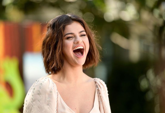 Selena Gomez lộ mặt béo đùi to, kém sắc hơn hẳn người tình mới của Justin Bieber - Ảnh 6.