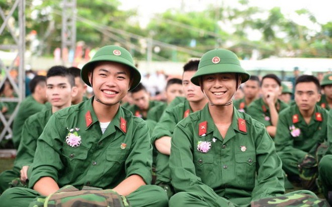 Học quân sự - những tháng ngày trải nghiệm không thể nào quên của cuộc đời sinh viên - Ảnh 6.