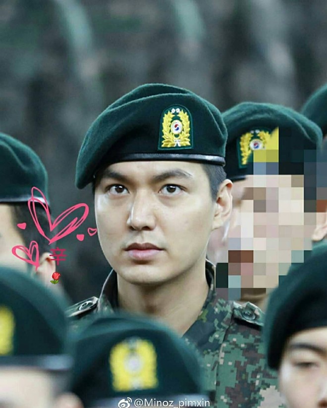 Tài tử Lee Min Ho béo phù cả mặt, ngày càng xuống sắc khi để nhan sắc mộc 100% trong quân ngũ - Ảnh 7.