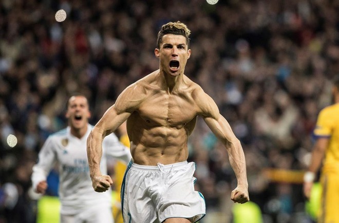Ronaldo: Hành trình lột xác từ bộ xương di động đến body cực phẩm - Ảnh 1.