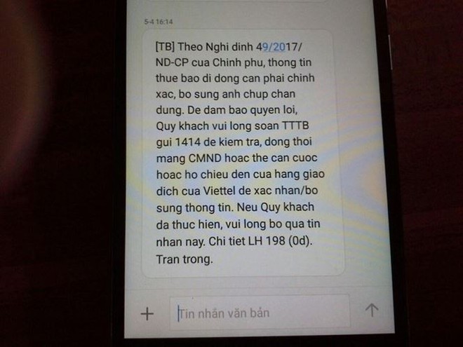 Người d&acirc;n nh&aacute;o nh&aacute;c đăng k&yacute; th&ocirc;ng tin v&igrave; sợ kh&oacute;a SIM - Ảnh 1.