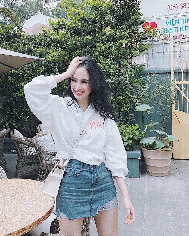 Bớt khoe th&acirc;n v&agrave; mặc v&aacute;y gọn g&agrave;ng lại thế n&agrave;y, Angela Phương Trinh c&oacute; phải l&agrave; xinh hơn nhiều kh&ocirc;ng? - Ảnh 3.