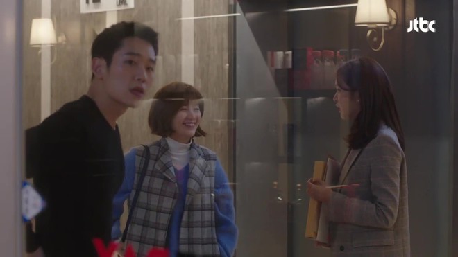 Chị Đẹp: Jung Hae In ph&aacute;t đi&ecirc;n, đập n&aacute;t chiếc laptop chứa ảnh n&oacute;ng của Son Ye Jin - Ảnh 4.