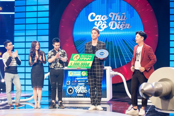 Ngô Kiến Huy bất ngờ bị tố phẫu thuật thẩm mỹ trong gameshow ca nhạc - Ảnh 7.