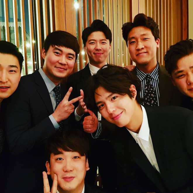 Đám cưới khủng mời toàn sao hạng A: Kim Bum lộ diện sau tin hẹn hò, Park Bo Gum bổ luống bên dàn tài tử - Ảnh 10.