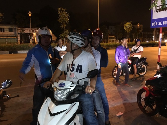 Vờ hỏi đường, nam thanh ni&ecirc;n d&ugrave;ng dao khống chế cướp t&agrave;i sản của 2 c&ocirc; g&aacute;i - Ảnh 2.