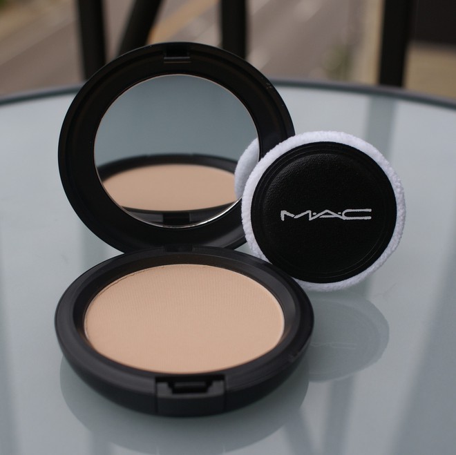 Cô nàng nào cũng cần: Cẩm nang chi tiết các bước makeup cho da căng bóng mà vẫn ráo mịn từ chuyên gia - Ảnh 10.