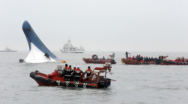 Những hình ảnh trong vụ chìm phà Sewol khiến hơn 300 người thiệt mạng vẫn khiến mọi người ám ảnh - Ảnh 2.