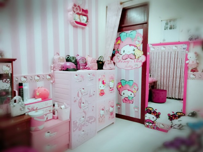 Cuộc sống toàn màu hồng theo nghĩa đen của cô nàng dành cả thanh xuân để mua đồ Hello Kitty - Ảnh 3.