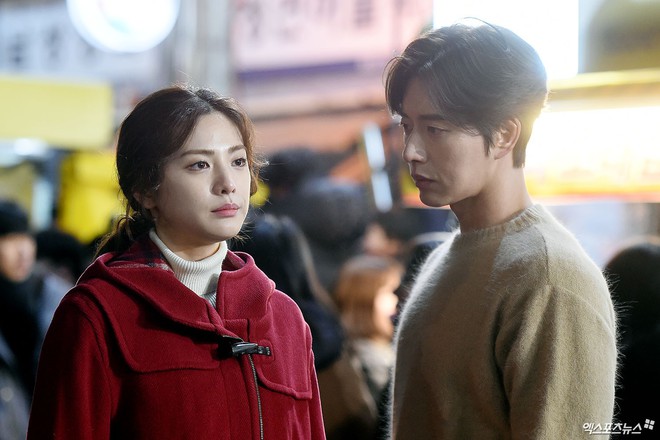 Lận đận từ năm này qua tháng nọ, Park Hae Jin vẫn chưa hết nhọ vì phim mới - Ảnh 3.