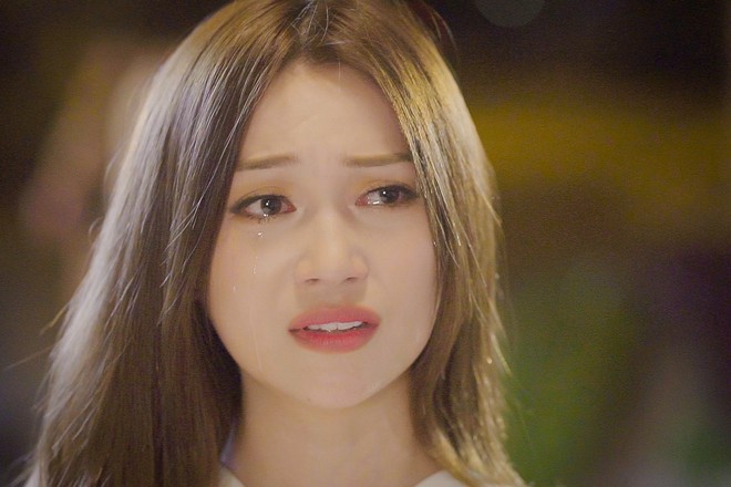 Muốn sống chan h&ograve;a v&agrave; nh&acirc;n văn trong Vbiz, xem ngay 6 b&agrave;i học n&agrave;y từ Lật Mặt Showbiz - Ảnh 1.
