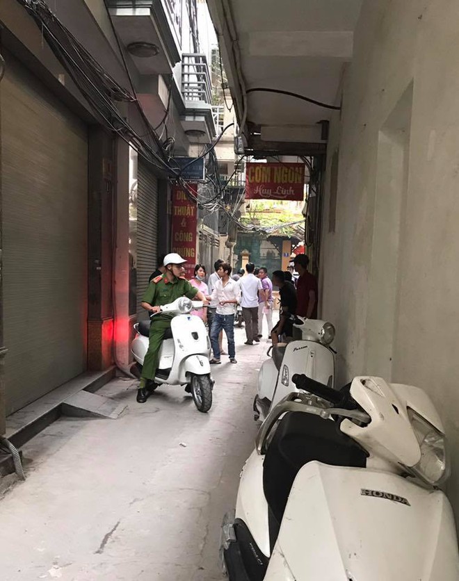 H&agrave; Nội: C&ocirc; g&aacute;i treo cổ tự tử tại ph&ograve;ng trọ tr&ecirc;n đường Trần Duy Hưng - Ảnh 2.