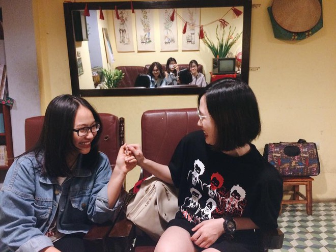 Chụp 2 người nhưng lại c&oacute; ảnh đủ mặt 10 người: Đ&atilde; t&igrave;m ra c&aacute;ch selfie mới si&ecirc;u b&aacute; đạo! - Ảnh 2.