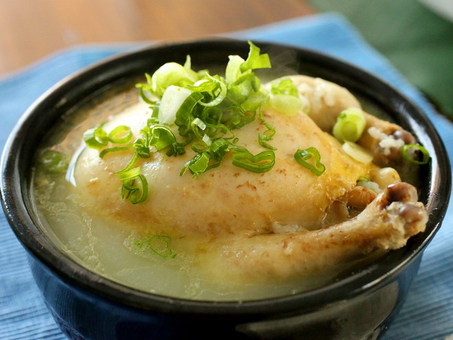 Ngày hè nóng nực nhưng người Hàn Quốc vẫn chuộng món ăn nóng hổi này bởi lý do ít ai đoán được - Ảnh 5.