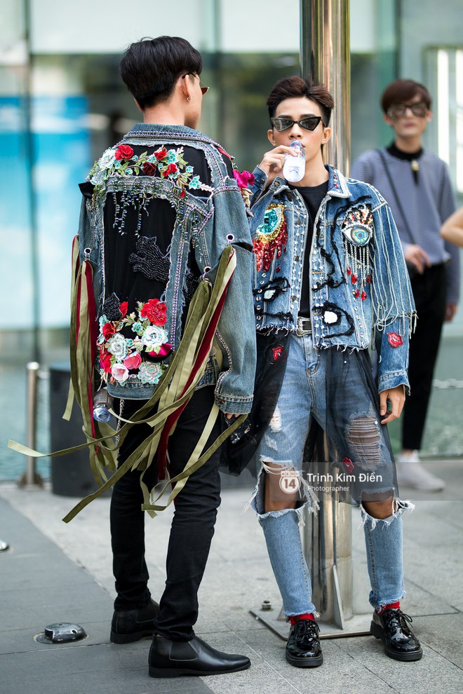 Street style VIFW ng&agrave;y 2: đồ lưới, shorts, gi&agrave;y cao g&oacute;t được... ph&aacute;i nam tận dụng triệt để - Ảnh 1.