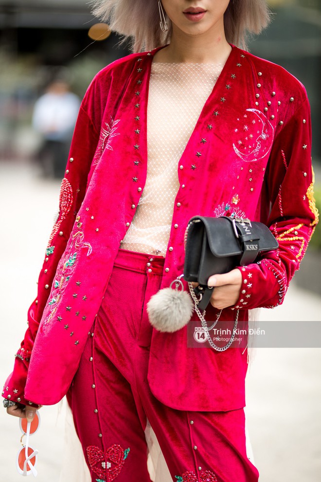 Street style VIFW ng&agrave;y 2: đồ lưới, shorts, gi&agrave;y cao g&oacute;t được... ph&aacute;i nam tận dụng triệt để - Ảnh 10.