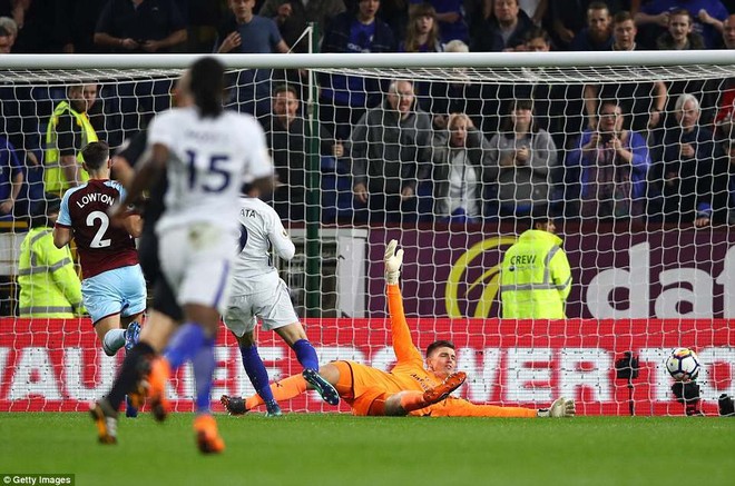 Morata vô duyên, Chelsea thắng nhọc để nuôi hy vọng giành vé Champions League - Ảnh 11.