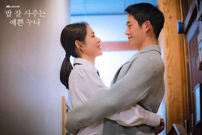 H&eacute; lộ cảnh h&ocirc;n Chị Đẹp khiến cả ekip cười nghi&ecirc;ng ngả 5 lần 7 lượt ở hậu trường - Ảnh 9.