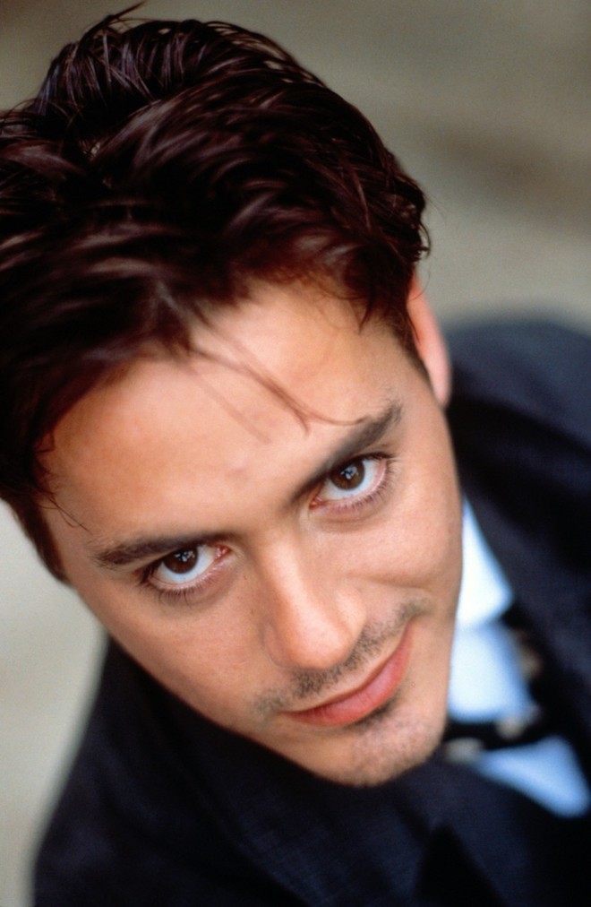 Sức hấp dẫn khiến gi&agrave; trẻ đều m&ecirc; mệt từ Iron Man Robert Downey Jr. từ đ&acirc;u m&agrave; c&oacute;? - Ảnh 17.