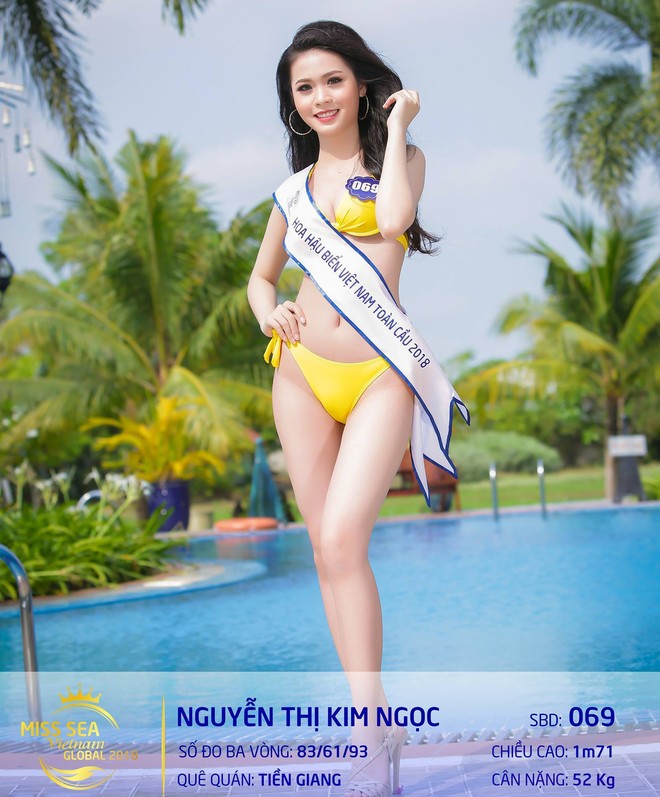 Đọ body nóng bỏng của Tân hoa hậu sinh năm 1999 với 2 Á hậu Biển Việt Nam toàn cầu 2018 - Ảnh 3.