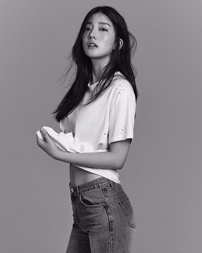 Từng nổi v&igrave; giống nhưng đẹp hơn cả Suzy, Hoa hậu H&agrave;n Quốc bỗng hot h&ograve;n họt v&igrave; body n&oacute;ng bỏng mắt - Ảnh 16.