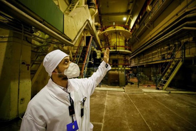 Ám ảnh bên trong nhà máy điện hạt nhân Chernobyl sau hơn 30 năm - Ảnh 13.