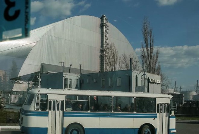 Ám ảnh bên trong nhà máy điện hạt nhân Chernobyl sau hơn 30 năm - Ảnh 17.