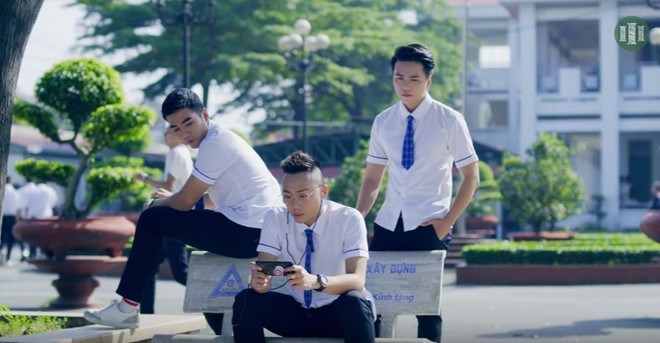 Chiếu đến phần thứ 7 vẫn triệu view, sức hút của web series Phim Cấp 3 là từ đâu? - Ảnh 1.