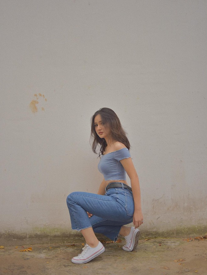 Hot girl Việt chăm diện đồ k&iacute;n bưng nhưng sở hữu v&oacute;c d&aacute;ng gợi cảm bất ngờ - Ảnh 14.