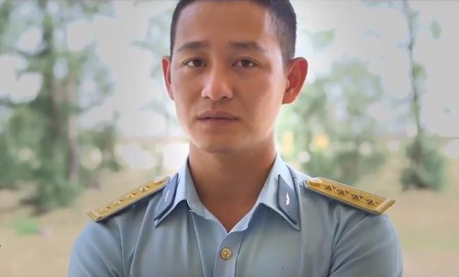 Giảng đường tr&ecirc;n m&acirc;y - C&acirc;u chuyện về những thầy tr&ograve; l&iacute;nh phi c&ocirc;ng Trung đo&agrave;n E910 v&agrave; t&igrave;nh y&ecirc;u bất diệt với bầu trời - Ảnh 2.