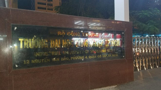 Người phụ nữ khuyết tật rơi từ tầng cao k&yacute; t&uacute;c x&aacute; trường Đại học C&ocirc;ng nghiệp TP.HCM - Ảnh 1.