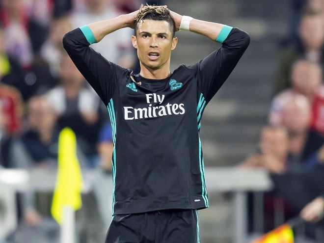 Ronaldo tàng hình, vẫn đi vào lịch sử Champions League - Ảnh 3.