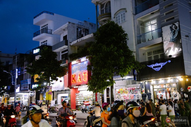 Đường Nguyễn Trãi chính thức được hợp pháp hóa thành Phố thời trang đầu tiên ở Sài Gòn - Ảnh 5.