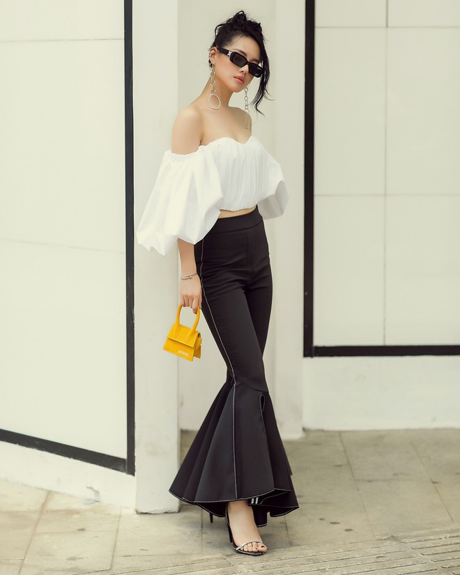 C&oacute; c&aacute;i t&uacute;i b&eacute; tẹo gần 12 triệu đồng m&agrave; cả Kh&aacute;nh Linh, Rihanna lẫn Kim Kardashian đều cưng hết sức - Ảnh 3.