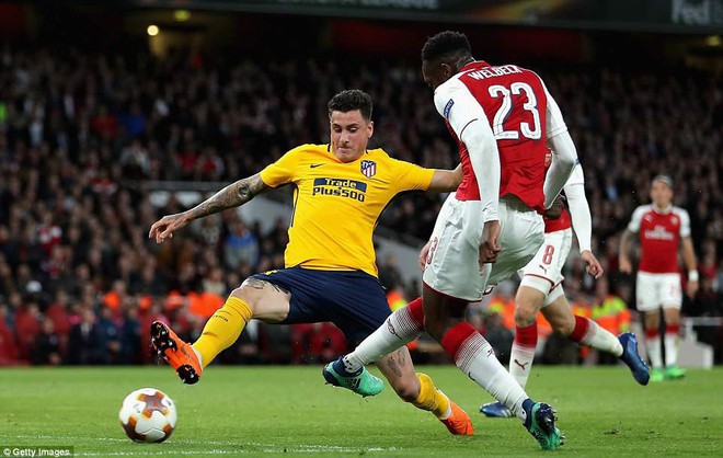 Arsenal đ&aacute;nh rơi chiến thắng d&ugrave; thi đấu hơn người trước Atletico - Ảnh 8.