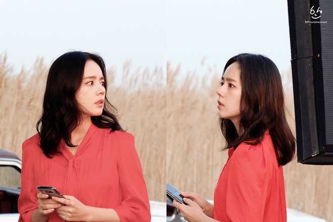 Lộ ảnh hậu trường sự kiện trở lại gây sốt của mỹ nhân Han Ga In: Ngồi yên trang điểm cũng đẹp như poster phim - Ảnh 15.