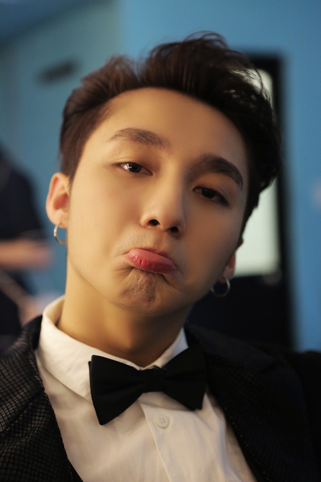 Khoảnh khắc chứng minh: Kh&ocirc;ng cần cao to vạm vỡ, d&agrave;n nam thần Vbiz vẫn khiến fan girl xin chết v&igrave; khu&ocirc;n mặt đẹp ho&agrave;n mĩ - Ảnh 7.
