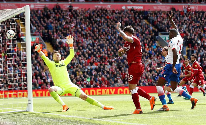 Salah bỏ lỡ cơ hội v&agrave;ng, Liverpool bất lực trước Stoke - Ảnh 6.