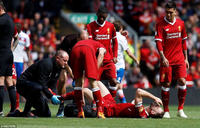 Salah bỏ lỡ cơ hội v&agrave;ng, Liverpool bất lực trước Stoke - Ảnh 8.