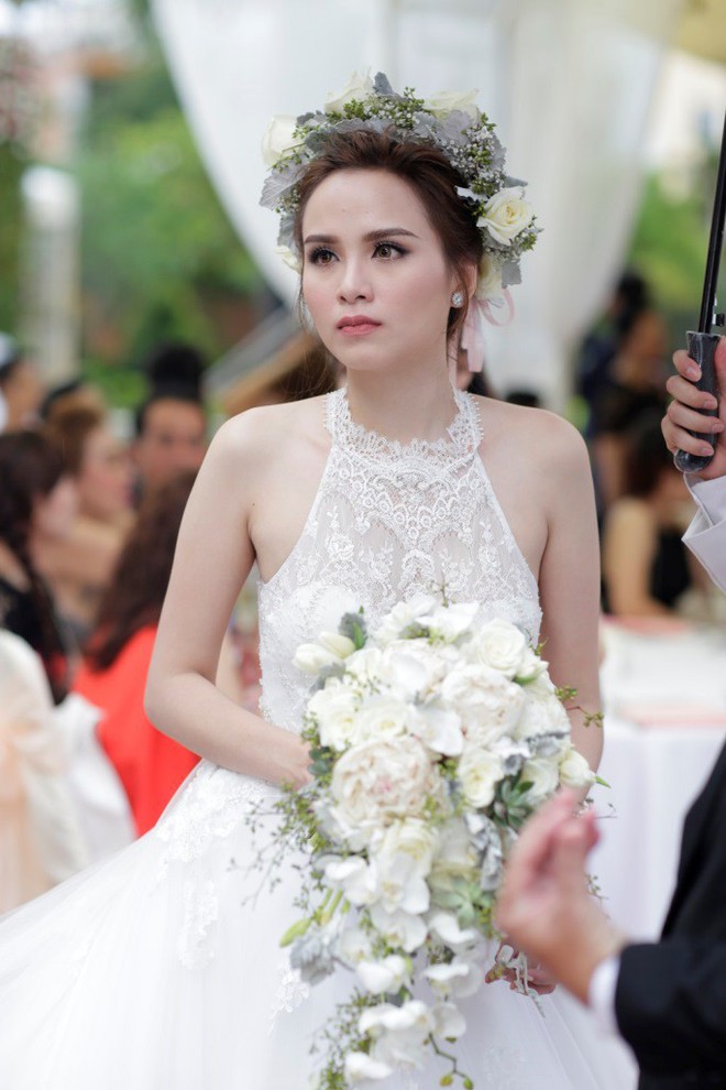 Bị d&acirc;n mạng c&ocirc;ng k&iacute;ch, Diễm Hương gay gắt đ&aacute;p lại: Chị kh&ocirc;ng phải Hoa hậu mới nh&uacute; để m&agrave; bắt nạt - Ảnh 2.