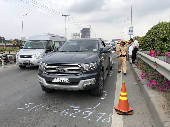 Hàng nghìn ô tô chôn chân từ sáng đến trưa trên cao tốc TP. HCM – Long Thành sau 2 vụ tai nạn liên tiếp - Ảnh 4.