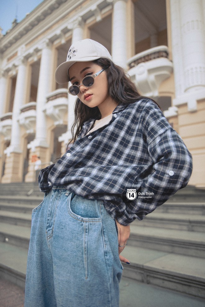 Street style 2 miền: B&ecirc;n cạnh những m&oacute;n đồ hot trend, diện đồ đ&ocirc;i ch&iacute;nh l&agrave; chi&ecirc;u mới để c&aacute;c bạn trẻ thể hiện phong c&aacute;ch - Ảnh 2.