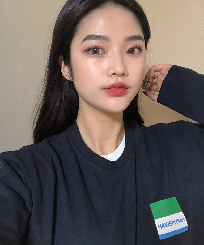 4 th&oacute;i quen chăm s&oacute;c da phổ biến nhưng lại v&ocirc; t&igrave;nh khiến mụn đầu đen ho&agrave;nh h&agrave;nh m&agrave; bạn n&ecirc;n sửa ngay - Ảnh 1.