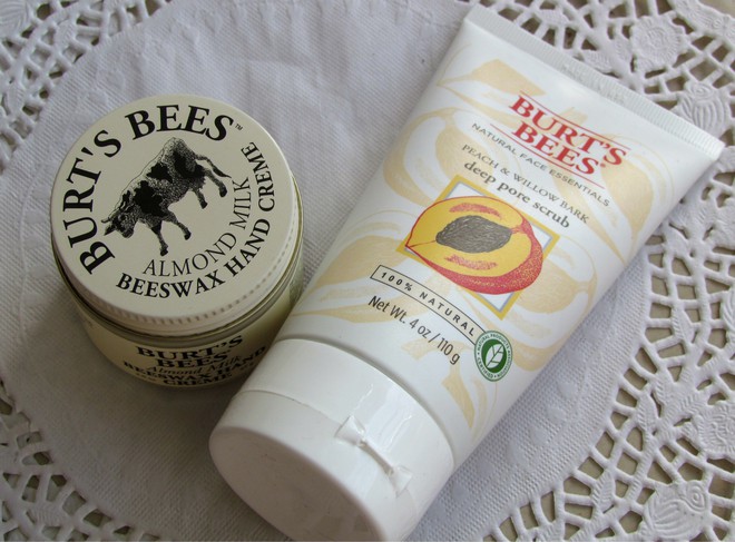 4 th&oacute;i quen chăm s&oacute;c da phổ biến nhưng lại v&ocirc; t&igrave;nh khiến mụn đầu đen ho&agrave;nh h&agrave;nh m&agrave; bạn n&ecirc;n sửa ngay - Ảnh 3.