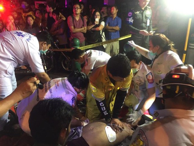 Thái Lan: Chung cư 15 tầng bốc khói ngùn ngụt, 3 người thiệt mạng, hơn 100 người bị thương - Ảnh 3.